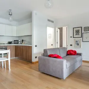 https://italianway-traiano-37.it-lombardy.com