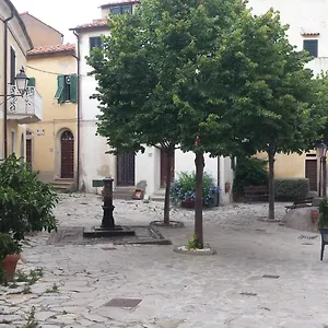 https://la-casalina-dellelba.it-tuscanyhotel.com