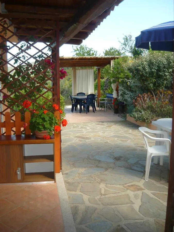 Li Muntigeddi B&B San Teodoro  San Teodoro (Sardinia)