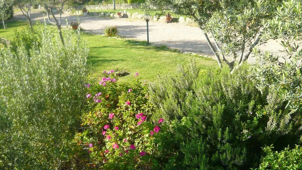 Affittacamere Li Muntigeddi B&B San Teodoro