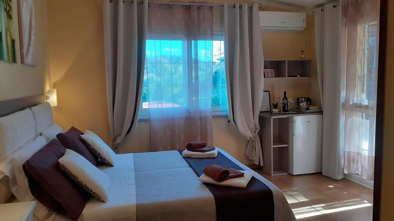 Affittacamere Li Muntigeddi B&B San Teodoro