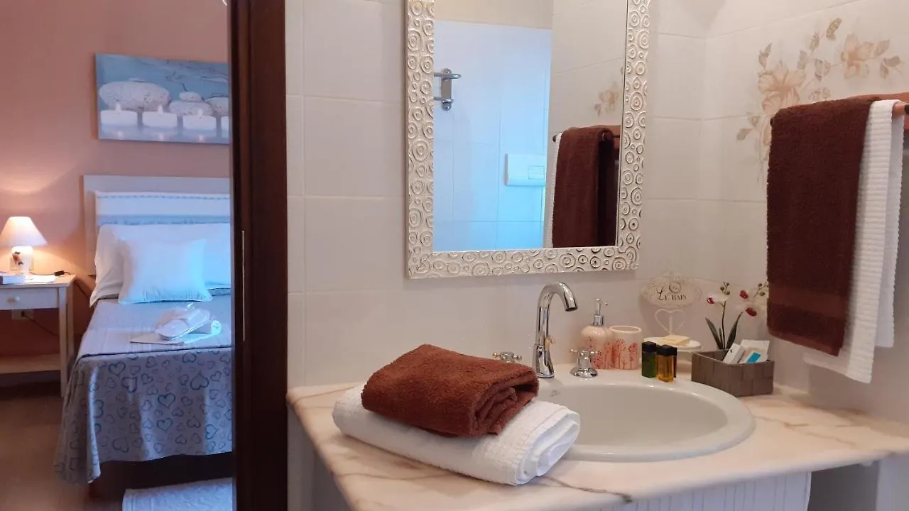 Li Muntigeddi B&B San Teodoro  Affittacamere